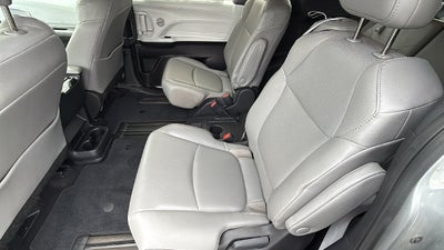 2025 Toyota Sienna XLE 8 Passenger
