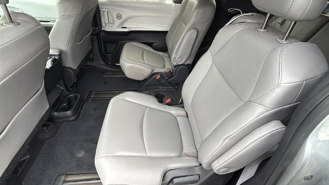 2025 Toyota Sienna XLE 8 Passenger
