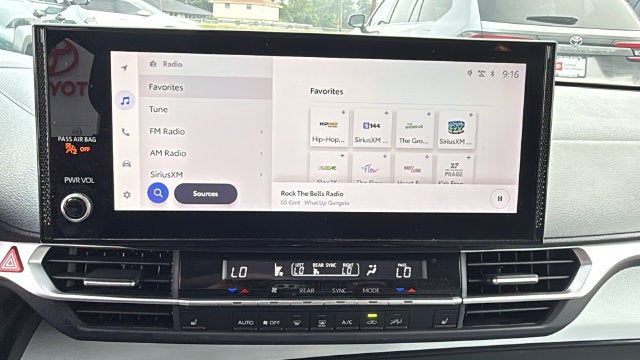 2025 Toyota Sienna XLE 8 Passenger