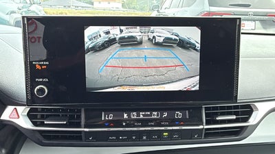 2025 Toyota Sienna XLE 8 Passenger