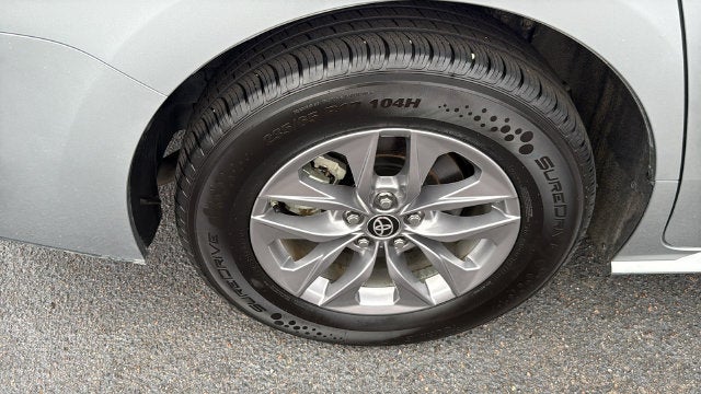 2025 Toyota Sienna XLE 8 Passenger