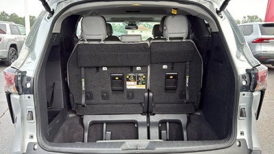 2025 Toyota Sienna XLE 8 Passenger