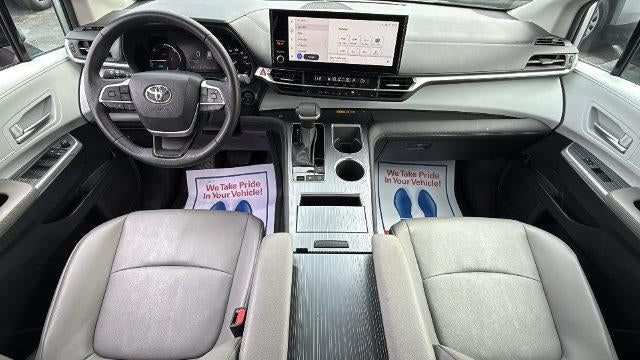 2025 Toyota Sienna XLE 8 Passenger