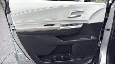 2025 Toyota Sienna XLE 8 Passenger
