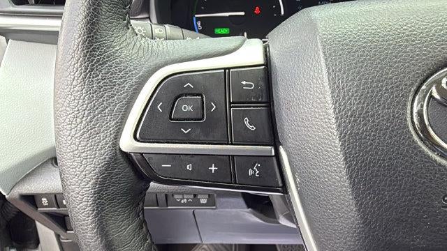 2025 Toyota Sienna XLE 8 Passenger