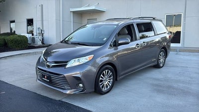 2018 Toyota Sienna XLE 8 Passenger