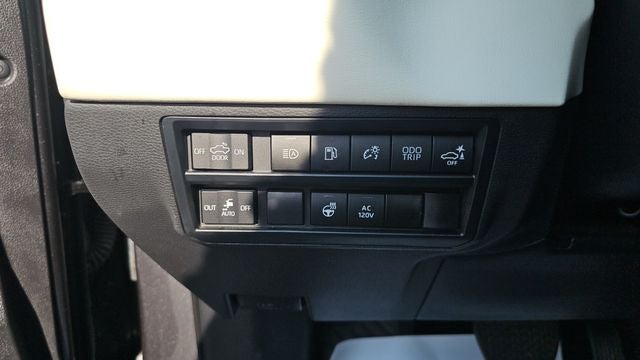 2023 Toyota Tundra Hybrid Capstone