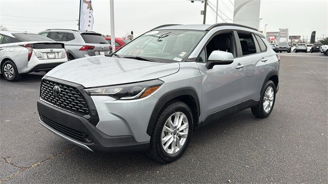 2024 Toyota Corolla Cross LE