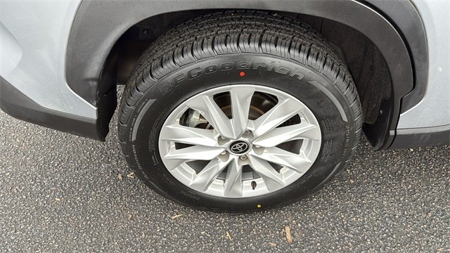 2024 Toyota Corolla Cross LE