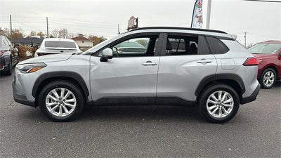 2024 Toyota Corolla Cross LE