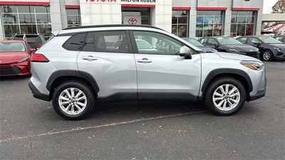2024 Toyota Corolla Cross LE