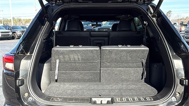 2022 Mitsubishi Outlander Base