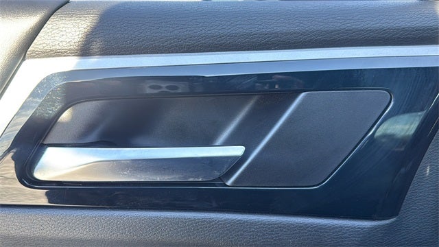 2022 Mitsubishi Outlander Base