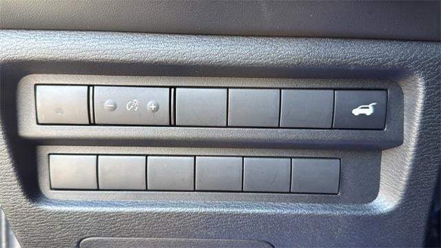 2022 Mitsubishi Outlander Base