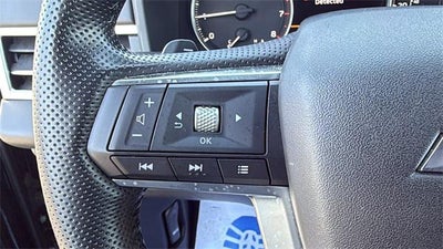 2022 Mitsubishi Outlander Base