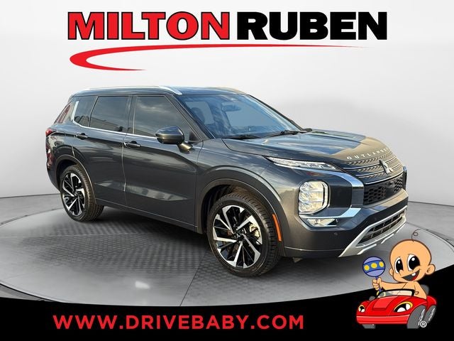 2024 Mitsubishi Outlander Base