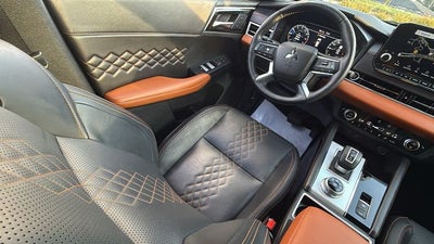 2024 Mitsubishi Outlander Base