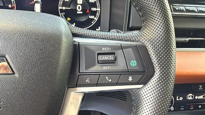 2024 Mitsubishi Outlander Base