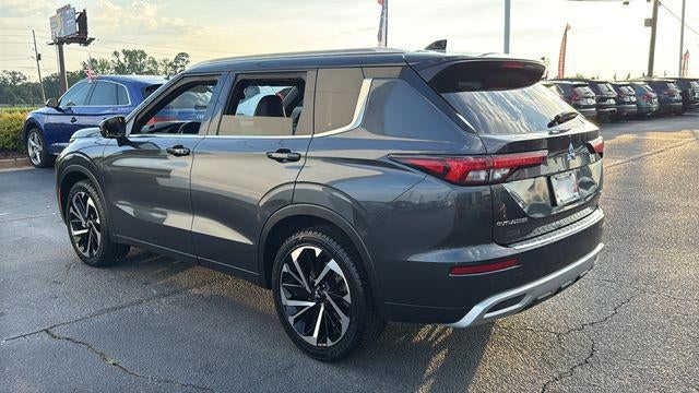 2024 Mitsubishi Outlander Base