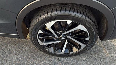 2024 Mitsubishi Outlander Base