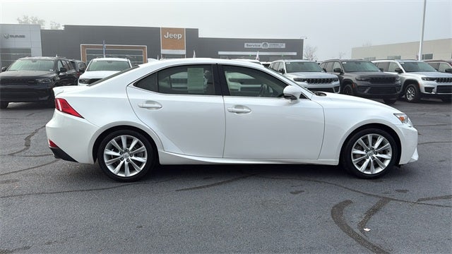 2016 Lexus IS 200t 200t