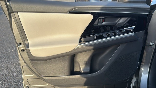 2025 Toyota bZ4X Limited