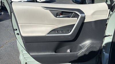 2022 Toyota RAV4 Hybrid XLE Premium