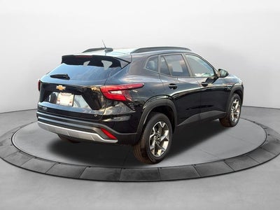 2025 Chevrolet Trax FWD LT