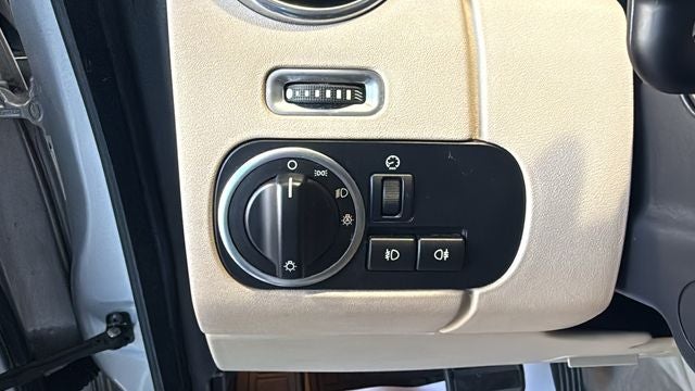 2016 Land Rover LR4 Base