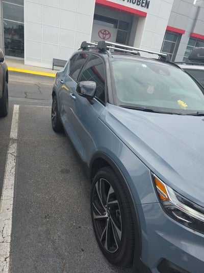 2020 Volvo XC40 R-Design
