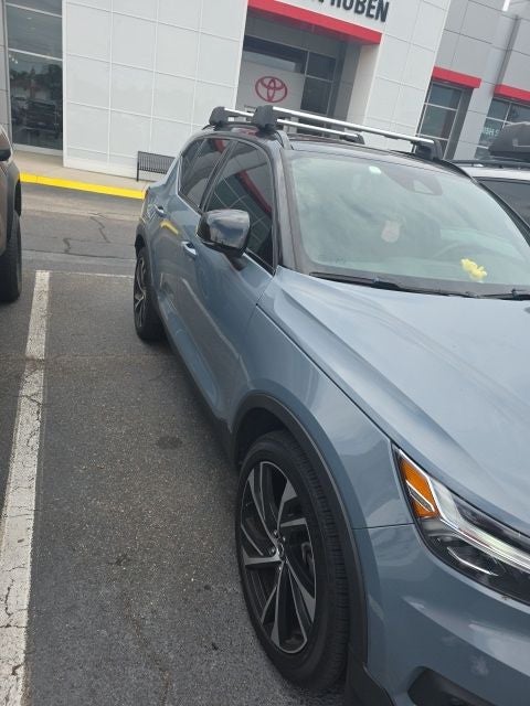 2020 Volvo XC40 R-Design