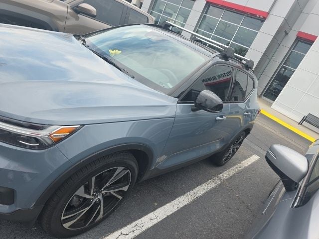 2020 Volvo XC40 R-Design