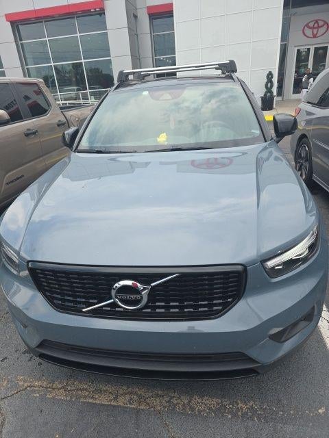 2020 Volvo XC40 T5 R-Design